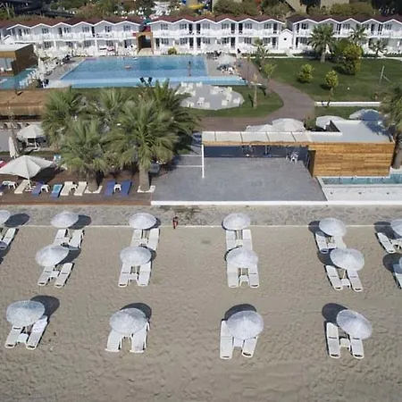 Risus Hotel