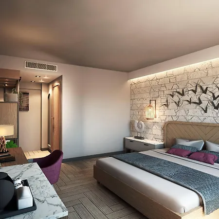 Risus كوشاداسيه