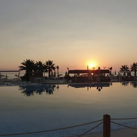Risus Ξενοδοχείο 5*