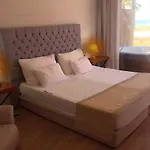Risus Hotel